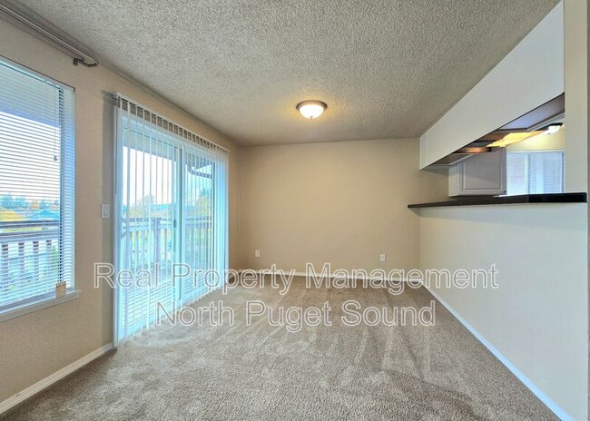 Building Photo - 228 N Stillaguamish Ave