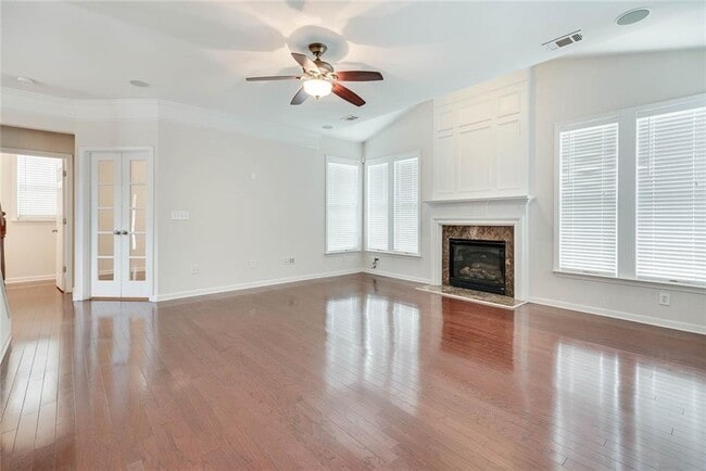 Building Photo - 2262 Young America Dr NE