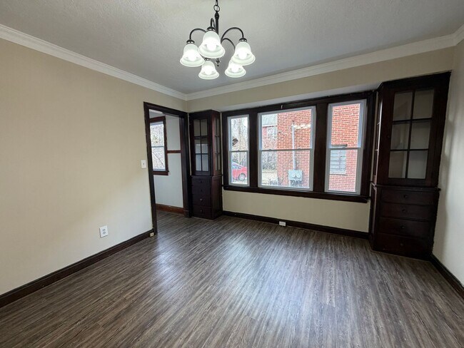 Building Photo - 14102 Glenside Rd