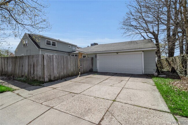 Building Photo - 4098 Bailey Ave