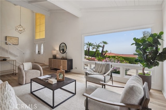 Building Photo - 30047 Knoll View Dr