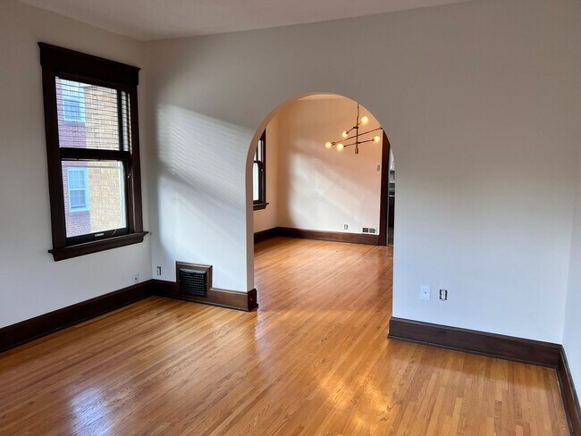 Building Photo - 3406 Erie Ave
