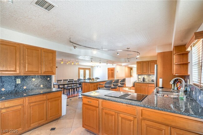 Building Photo - 3480 W Mesa Verde Ln