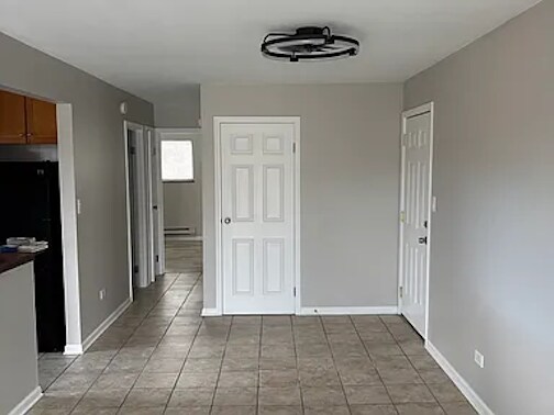 Building Photo - 448 E Osage Ln