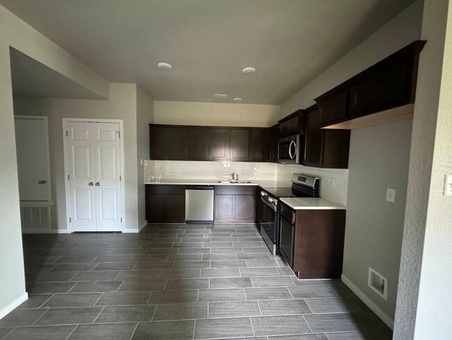 Building Photo - 1616 Indian Trail