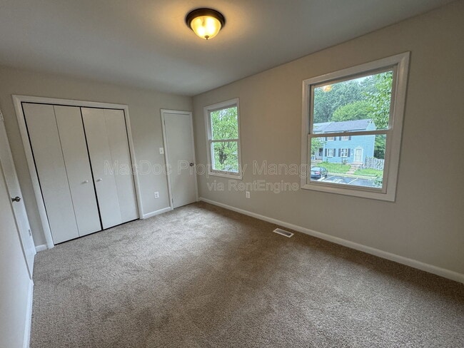 Building Photo - 5140 Redbud Rd