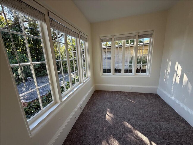 Building Photo - 48 Harvard St