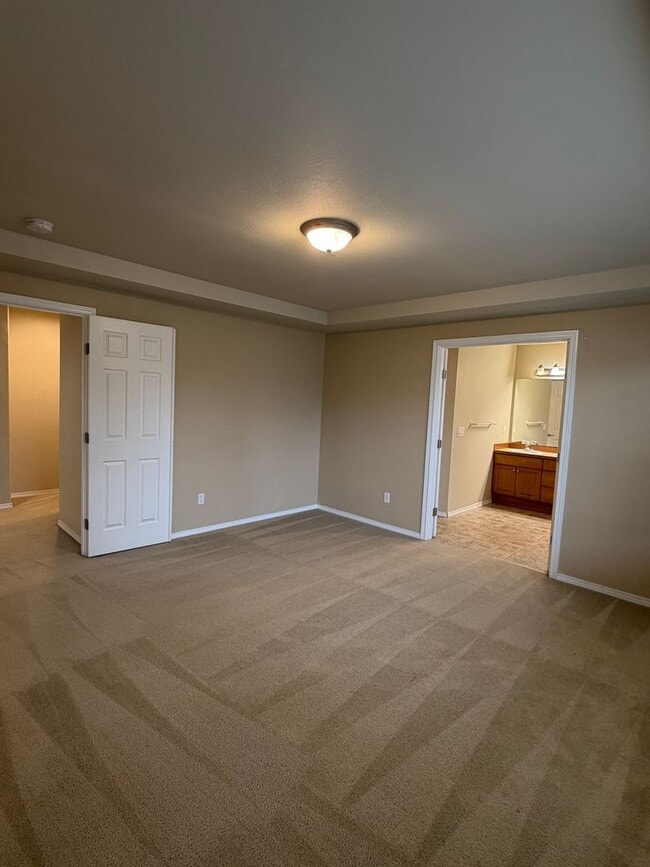 Building Photo - 7125 Axis St SE