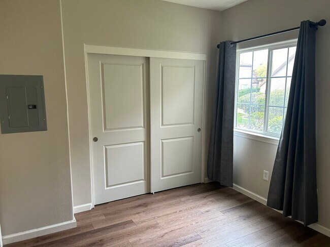 Building Photo - 4200 E Commerce Way