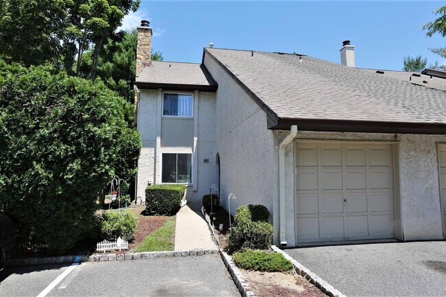 Primary Photo - 181 Thoreau Dr