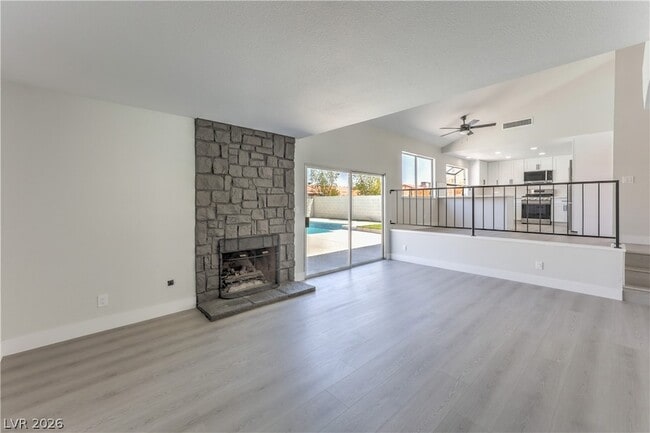 Building Photo - 6348 Vicuna Dr