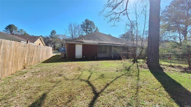 Building Photo - 2695 Whispering Pine Dr