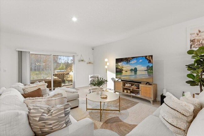 Building Photo - 375 Pink Ibis Bnd