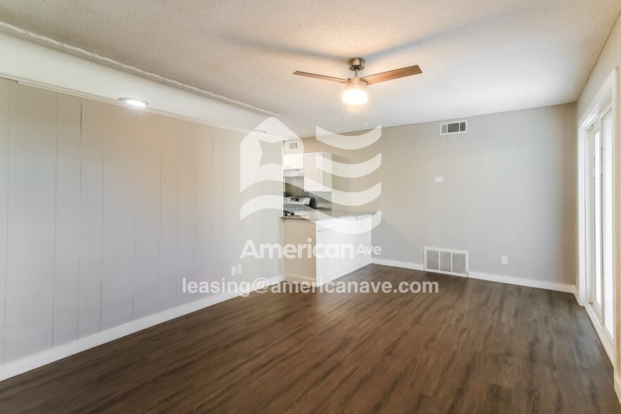 Building Photo - 4813 Trina Dr