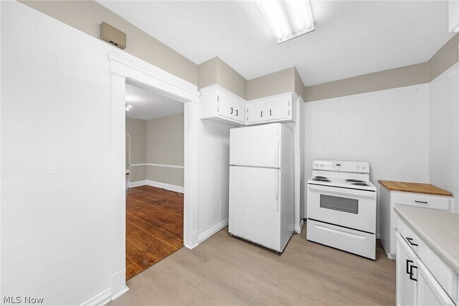 Building Photo - 1695 Glenmont Rd