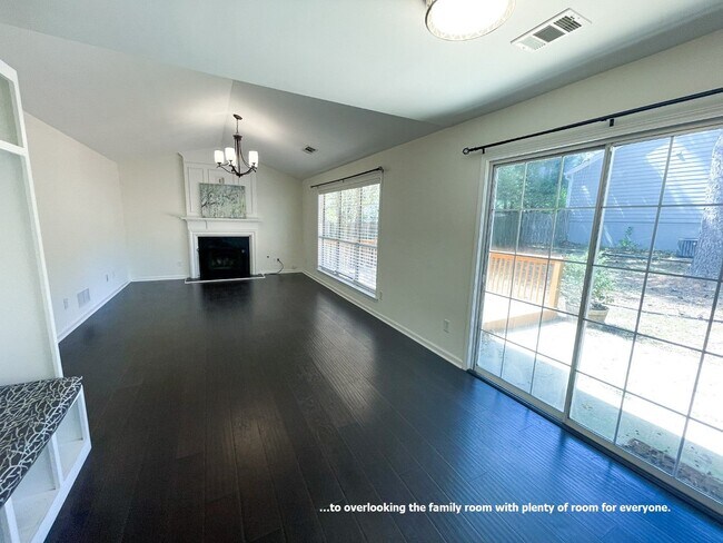 Building Photo - Beautiful fenced in Corner Lot!