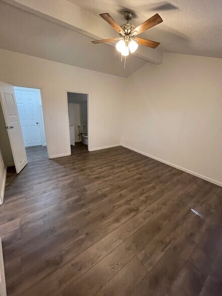 Building Photo - 7712 Xavier Ave