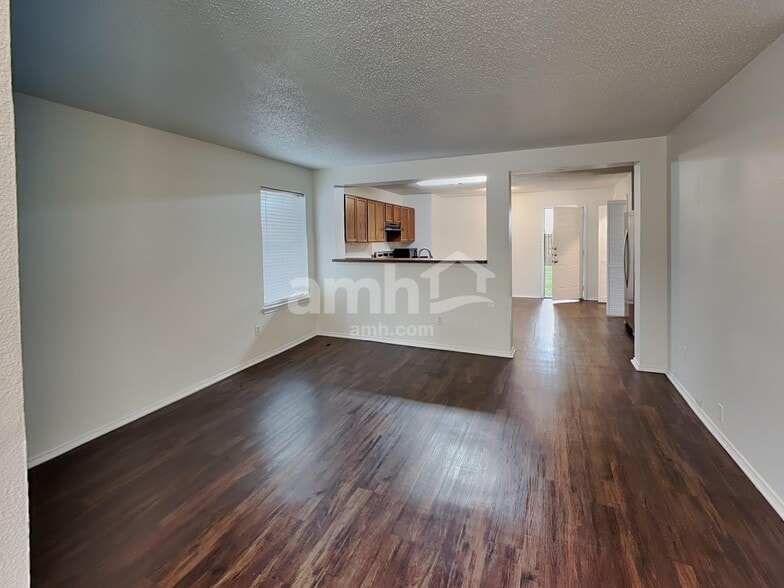 Building Photo - 4026 Holly Leaf Ct