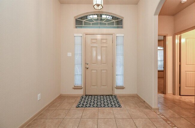 Building Photo - 110 Sweet Leaf Grove Ln