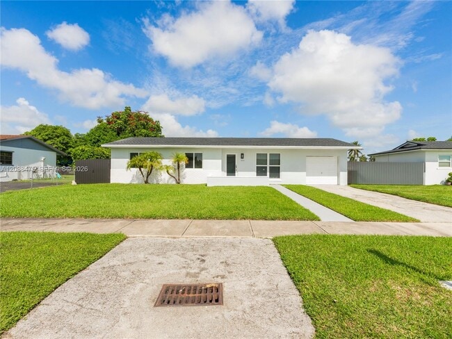 Building Photo - 14414 SW 105th Ct