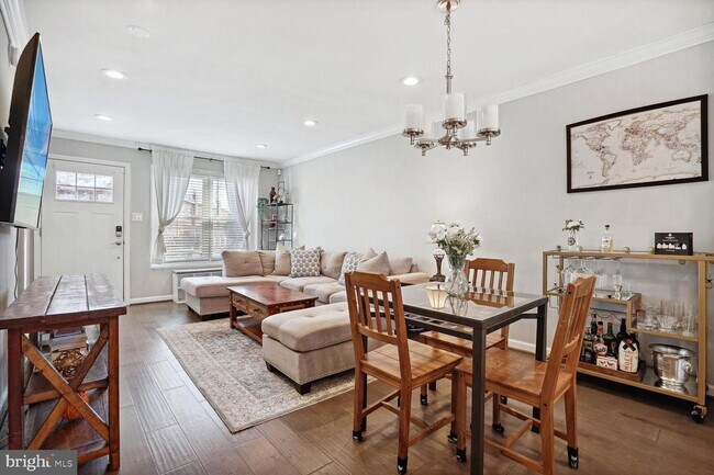 Building Photo - 3722 Edison St