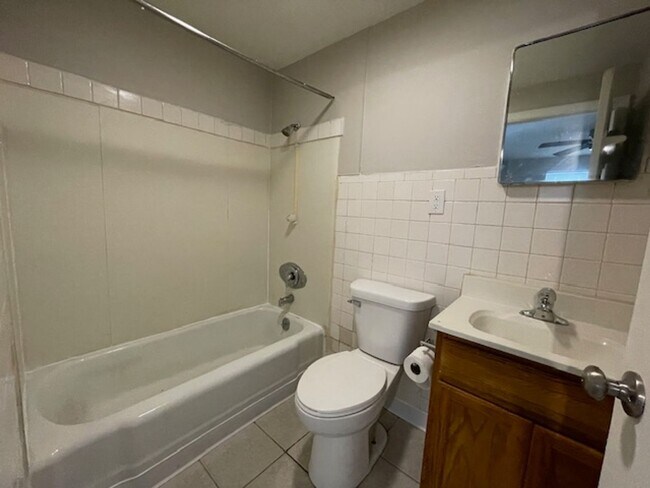 Building Photo - 2013 N 11th St