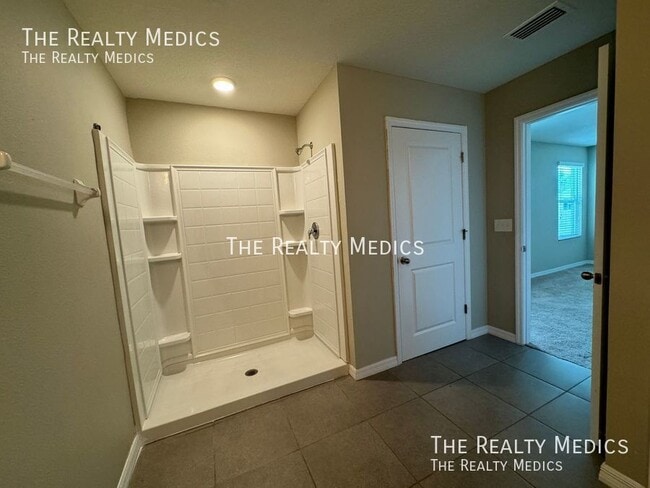 Building Photo - 2327 Ashberry Ridge Dr