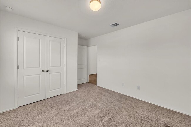 Building Photo - 119 Esparza Dr