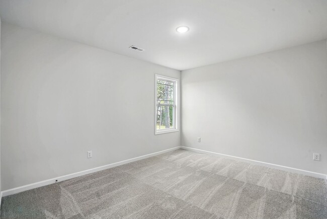 Building Photo - Charming 3-Bedroom Ranch with 2 Full Baths & Expansive Backyard Located in a Peaceful Cul-de-Sac