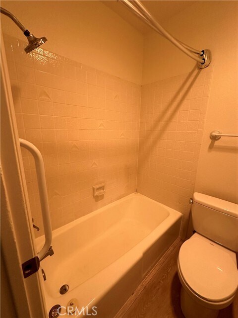 Building Photo - 625 Esplanade