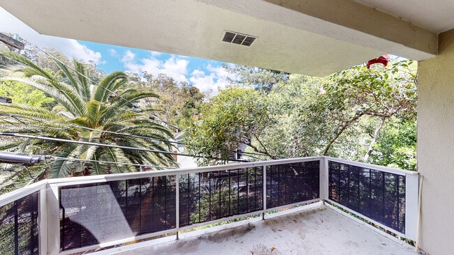 Building Photo - 1829 Lincoln Ave