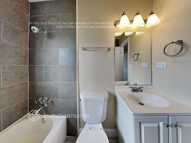 Building Photo - 849 Sunniland Dr