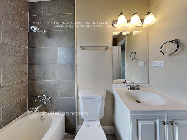 Building Photo - 849 Sunniland Dr