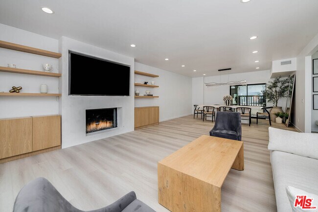Building Photo - 4961 Marmol Dr