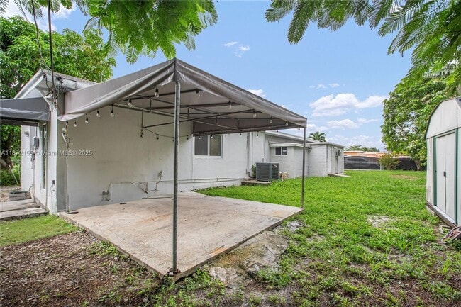 Building Photo - 251 NW 110th St