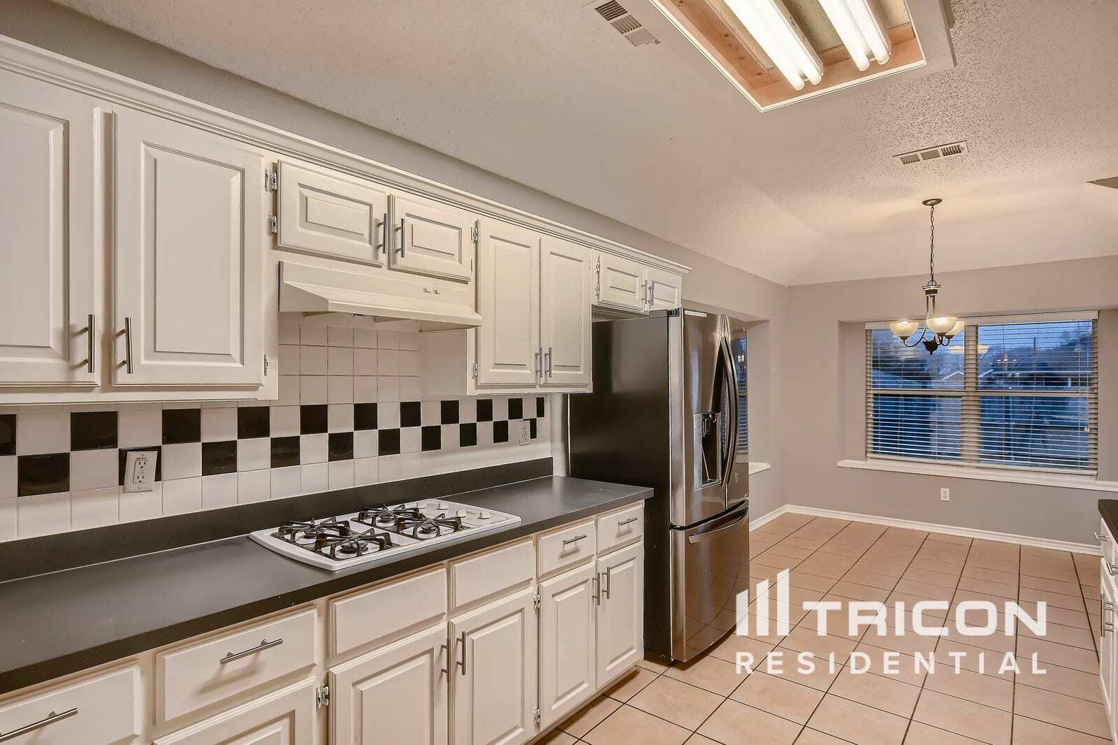 Building Photo - 2021 Cantura Dr