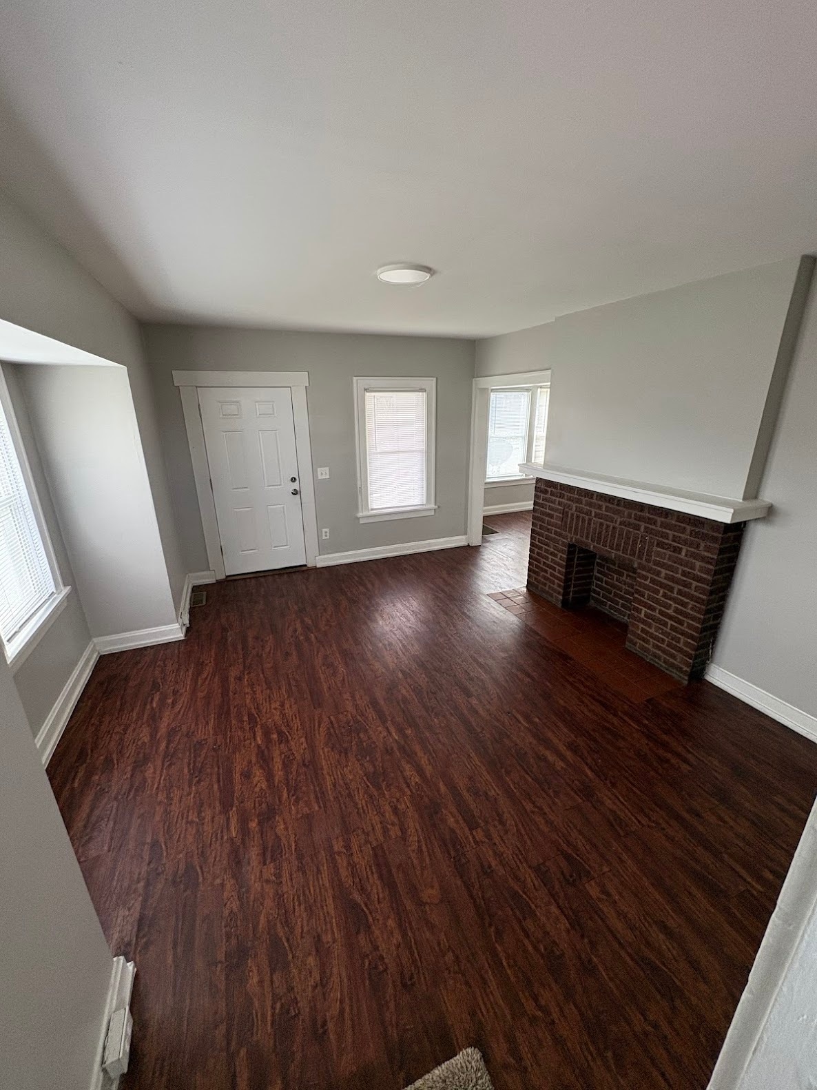 Building Photo - 1262 E 20th Ave