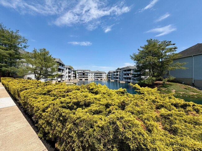 Building Photo - Welcome to Waters Edge Condos!