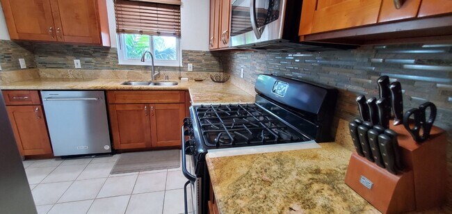 Building Photo - 91-1058 KEKUILANI LOOP, Unit J/908
