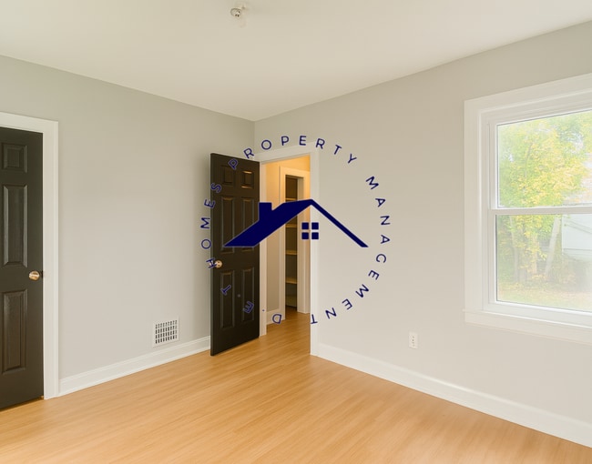 Building Photo - 14938 Tracey St