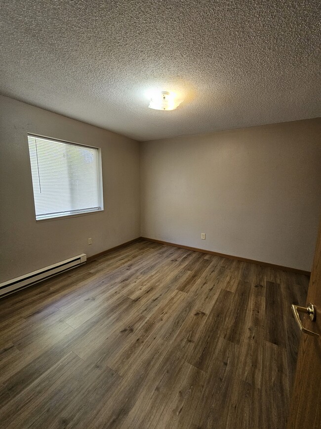 Building Photo - 8th & 8th Apartments