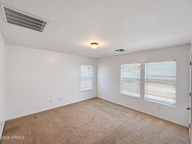 Building Photo - 8014 W Brill St