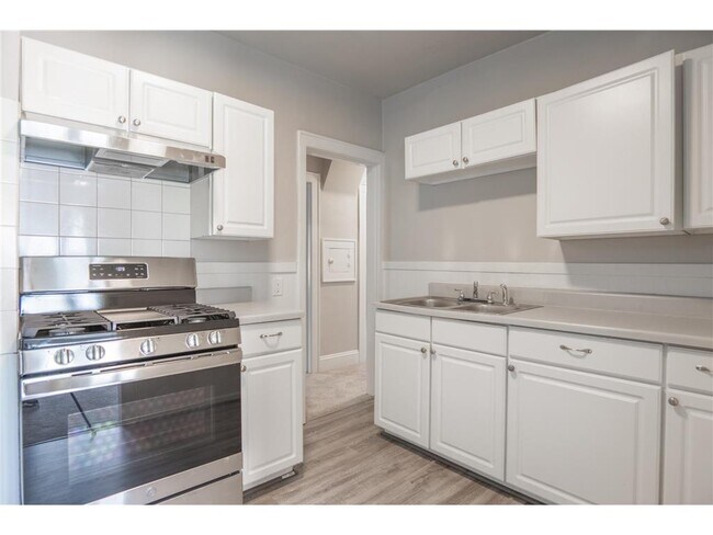 Building Photo - 4020 Emerson Ave N