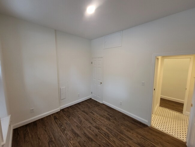 Building Photo - 255 10th St NE