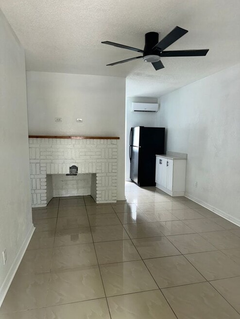 Building Photo - 3460 4th Ave S