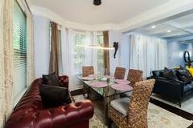Building Photo - Charming 3BR Townhome in Lilburn