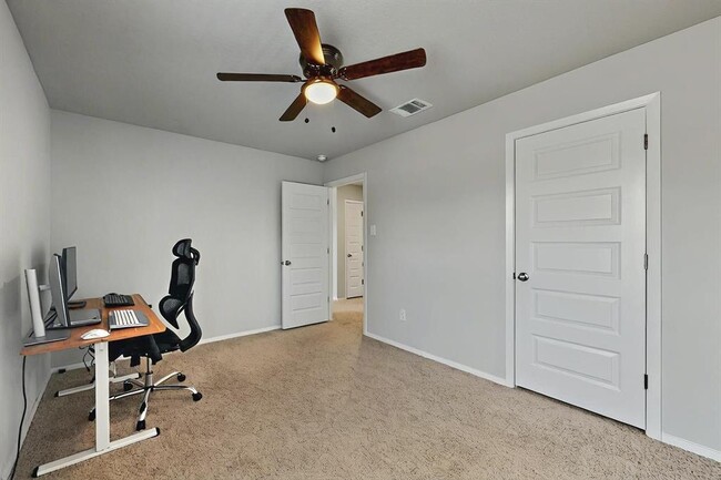 Building Photo - 204 Bent Trl Ln