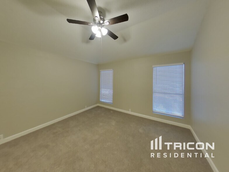 Building Photo - 1204 Shakleford Cir