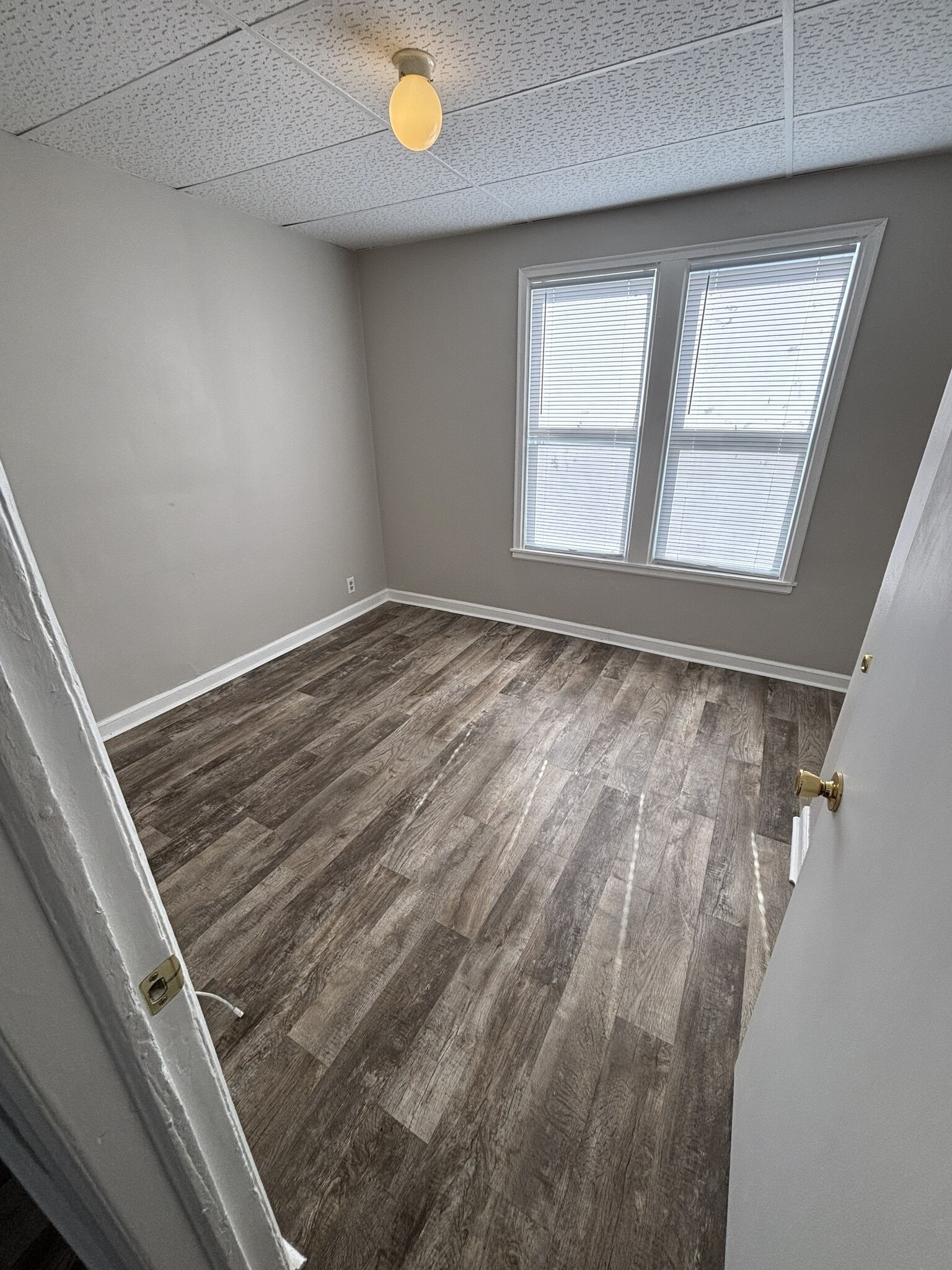 Building Photo - 472 Case Ave