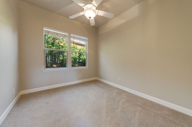 Building Photo - Luxury 4-Bedroom Home in El Dorado Hills Exclusive Serrano Community!